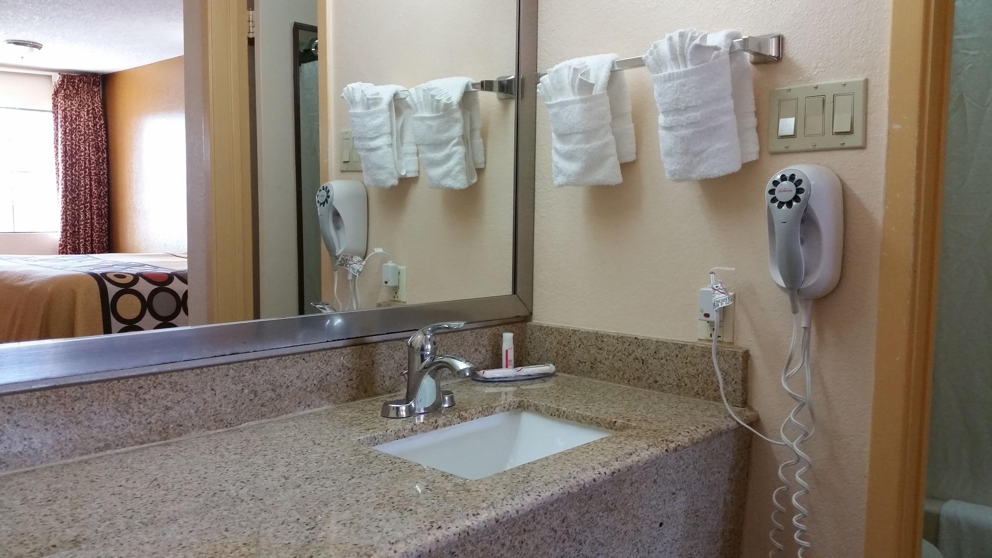 Super 8 By Wyndham Waco/mall Area Tx 2* Waco