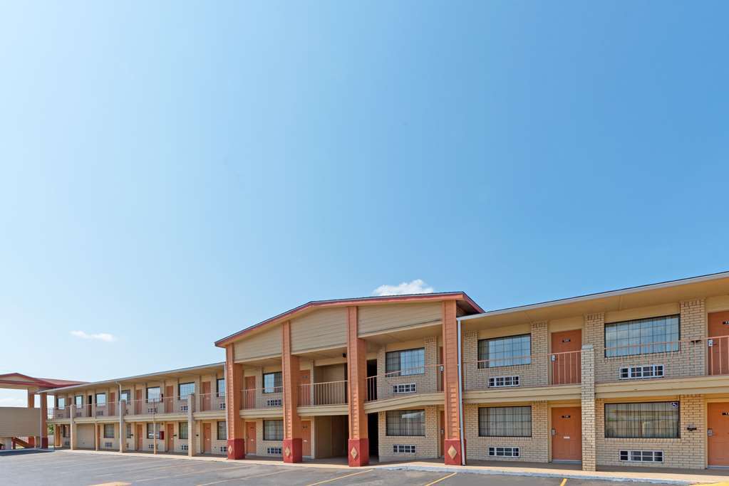 Hotel Super 8 By Wyndham Waco/mall Area Tx Waco
