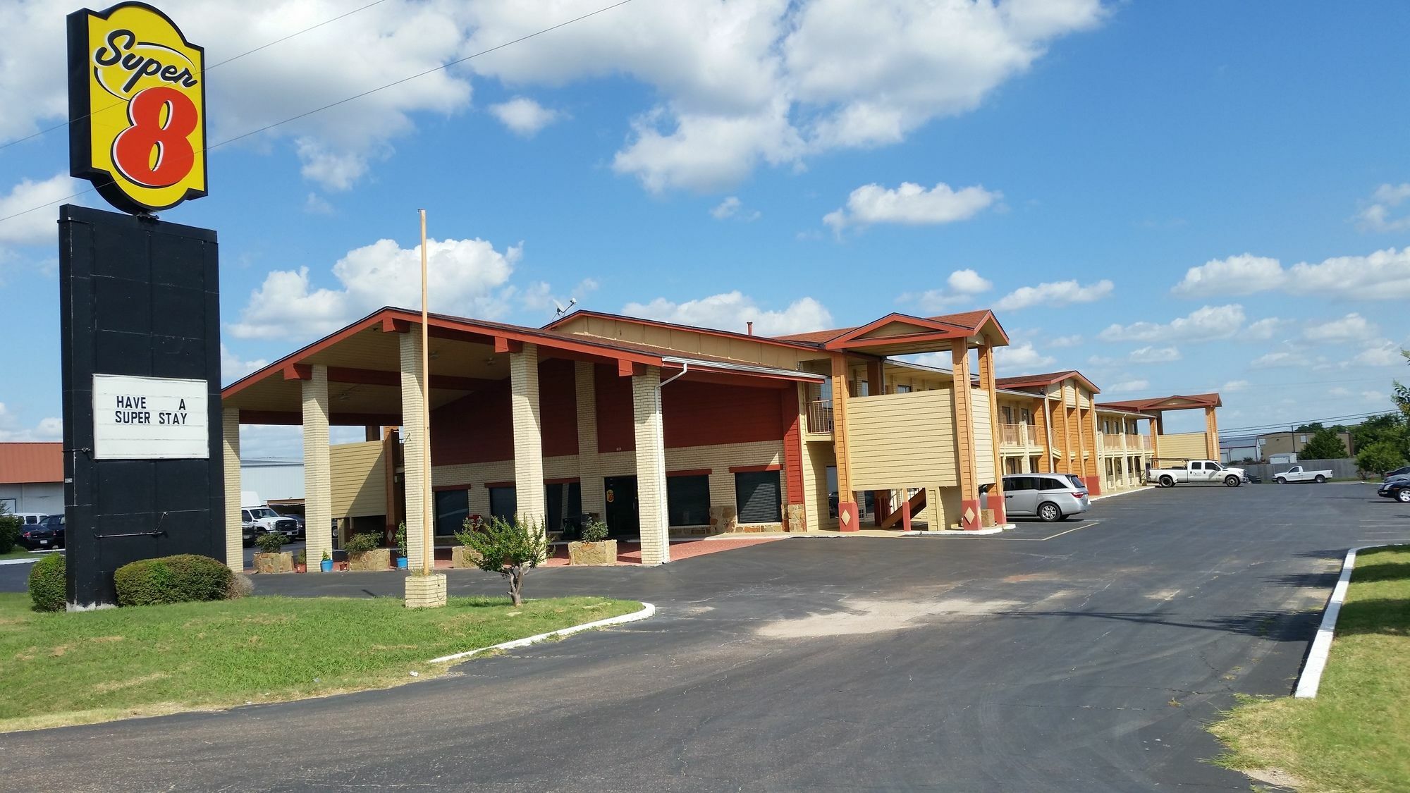 Super 8 By Wyndham Waco/mall Area Tx Hotel