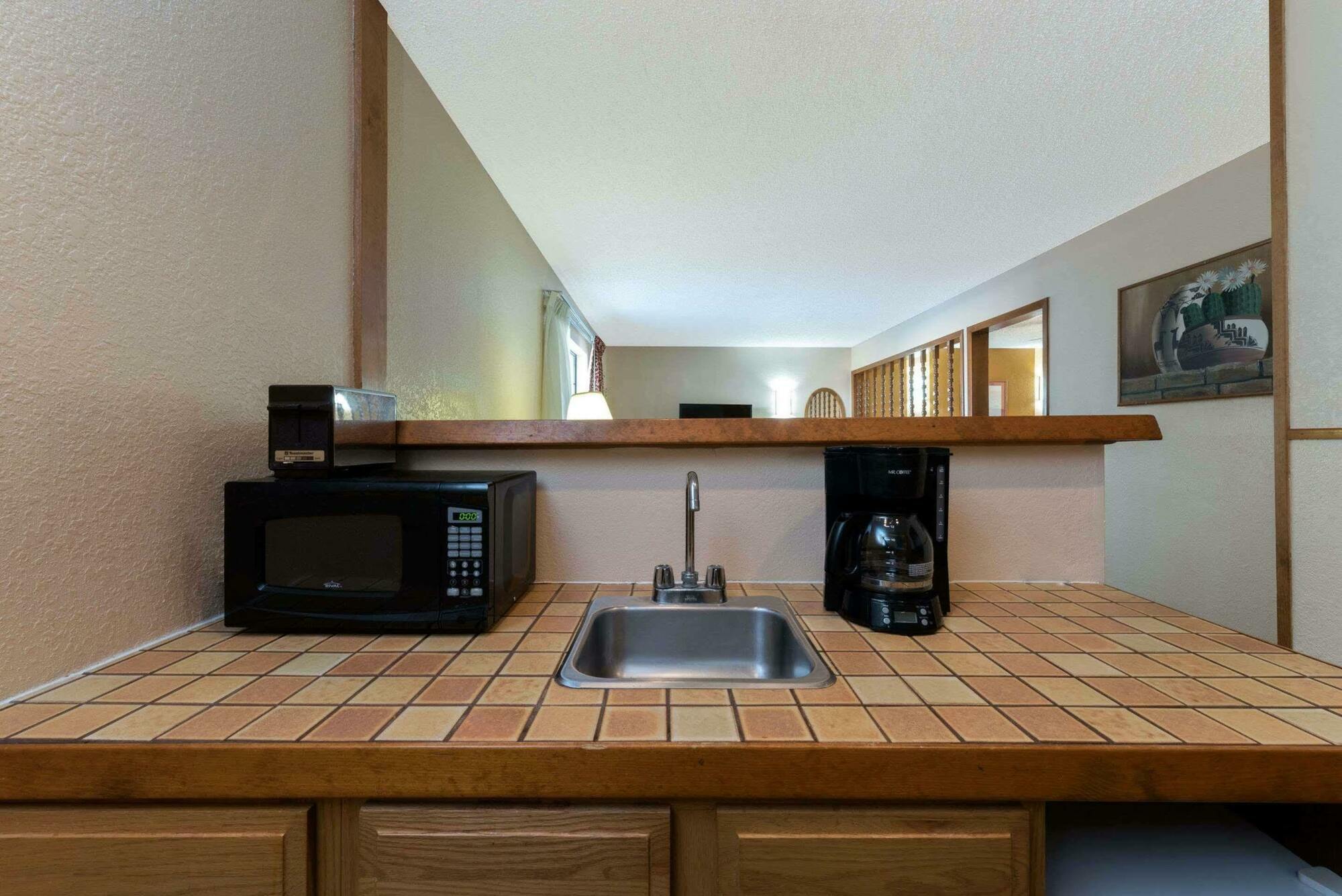 Super 8 By Wyndham Waco/mall Area Tx Hotel 2*