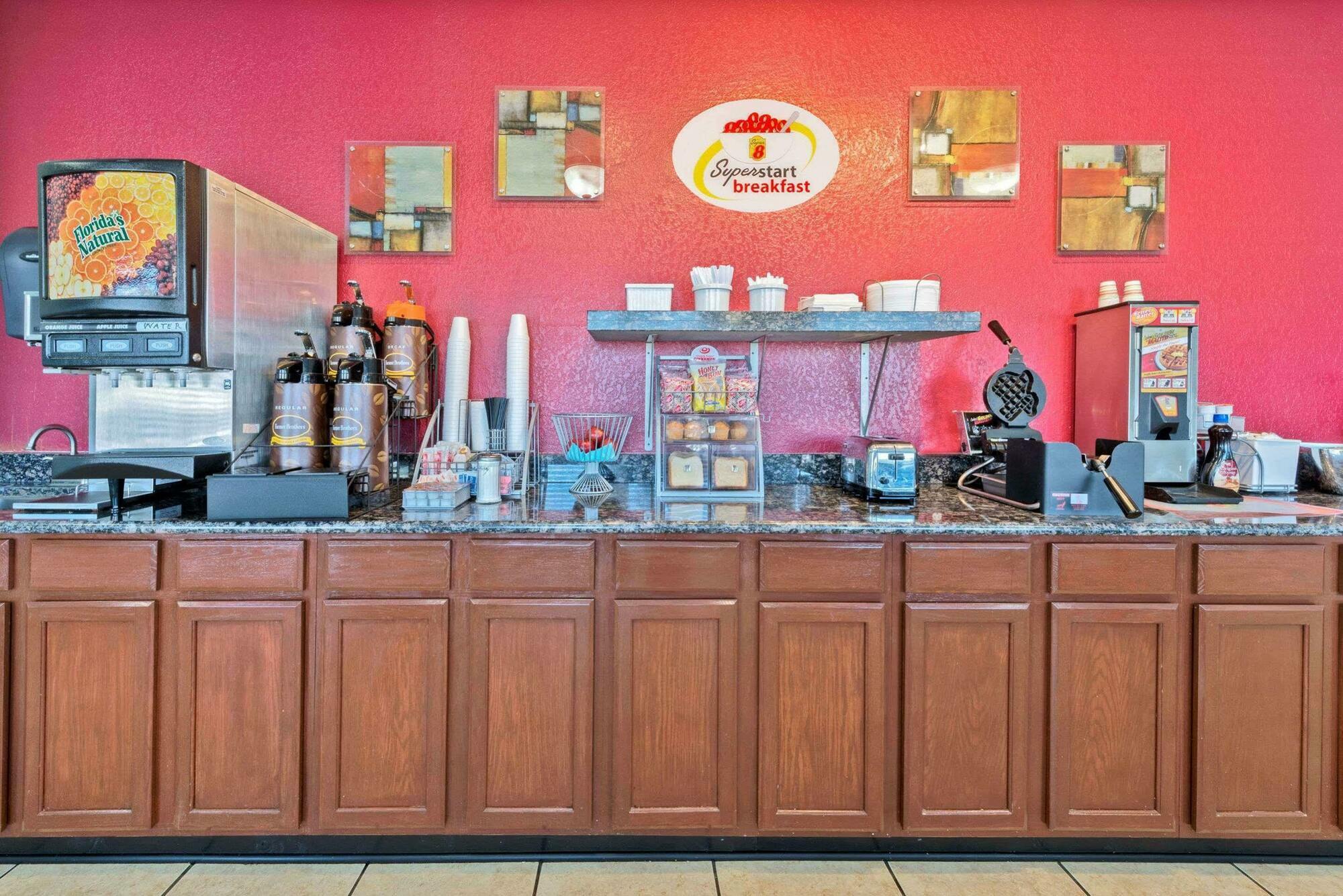 Hotel Super 8 By Wyndham Waco/mall Area Tx Waco