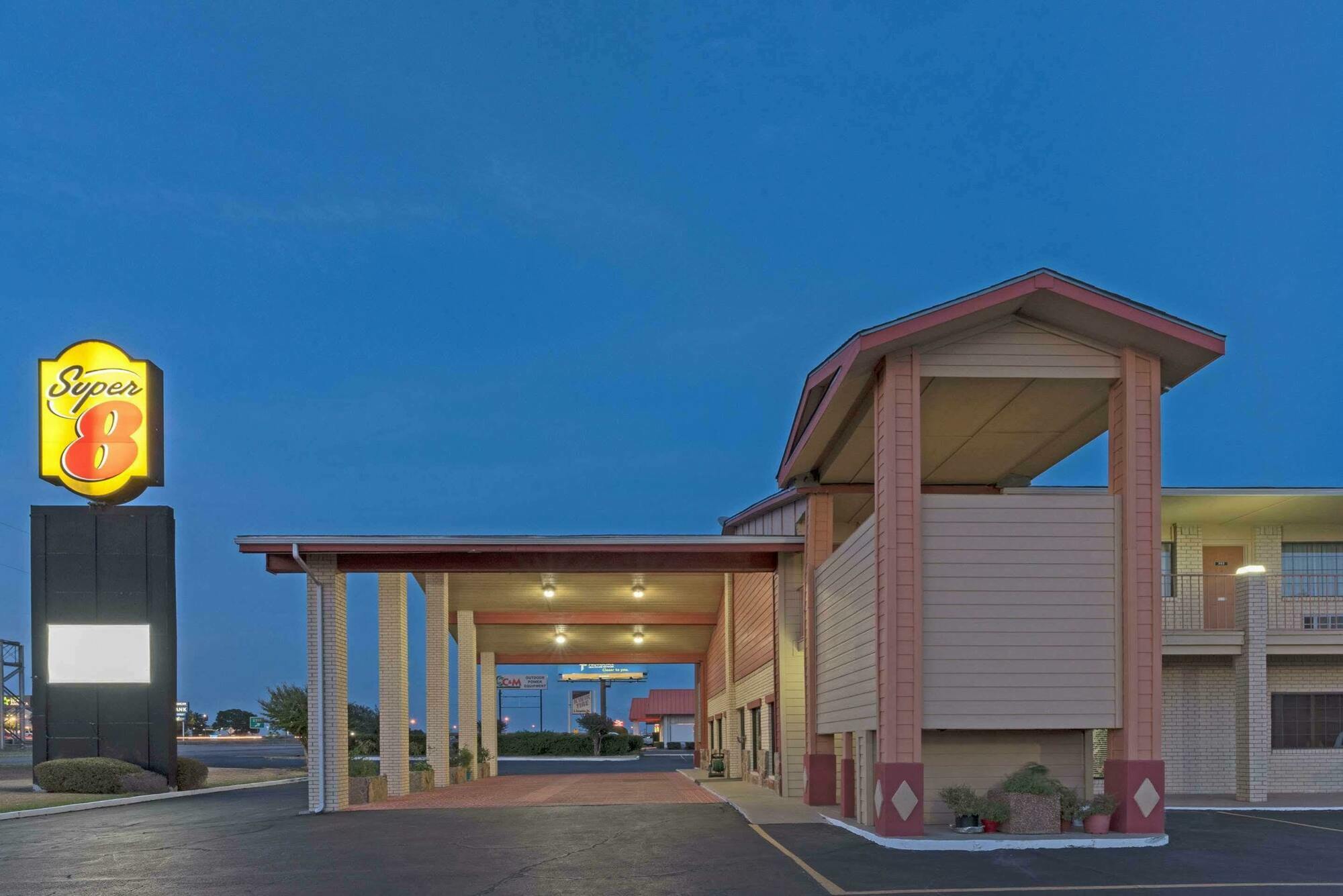 Hotel Super 8 By Wyndham Waco/mall Area Tx 2*
